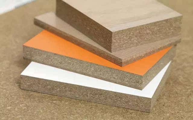 Linyi Factory 18mm E2 Melamine Particle Board Chipboard
